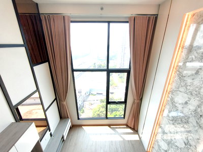 ขายคอนโด : 🔥 ด่วน! ห้องมุมมือหนึ่ง คอนโด ออริจิ้น ปลั๊ก & เพลย์ นนทบุรี สเตชั่น เพียง 3.49 ล้านเท่านั้น Double Volume Space ห้อง 2 ชั้น 