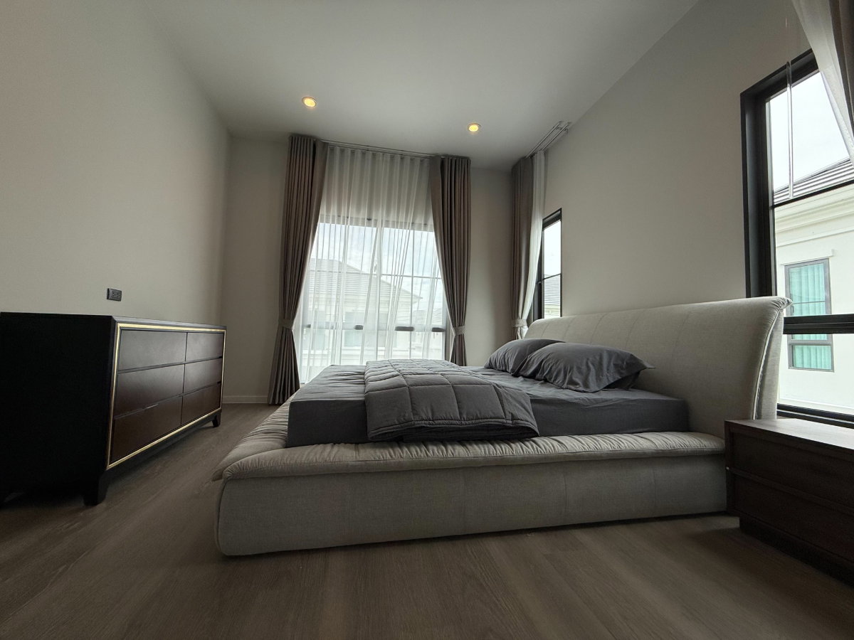 รูป RS5784 ขาย ให้เช่า Setthasiri Bangna KM.10 (Sansiri) บ้านเดี่ยว 2 ชั้น “ใหม่เอี่ยม” สไตล์ Luxury - รูปที่ 15/23