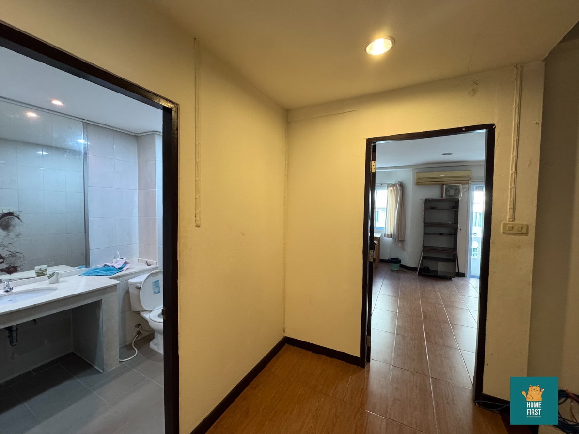 รูป ให้เช่า Townhouse ติด Makro สาทร 32ตร.วา 4ชั้น 5 ห้องนอน 4ห้องน้ำ 50,000 บาท - รูปที่ 14/25