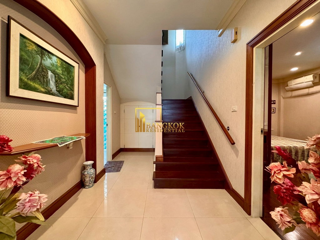 รูป Baan Pattanakarn | Spacious 4 Bedroom Luxury House For Sale - BR28159SH - รูปที่ 20/54