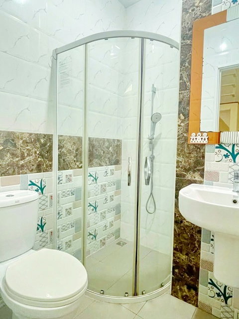 รูป ใกล้ ม.รามคำแหง2 1.7กม 20ตร.วา. 160 ตร.ม..บางนา-สวนหลวง ทาวน์เฮาส์หัวมุม 2 ชั้น 4นอน 3น้ำ ทำเลกาญจนาภิเษก - รูปที่ 8/8