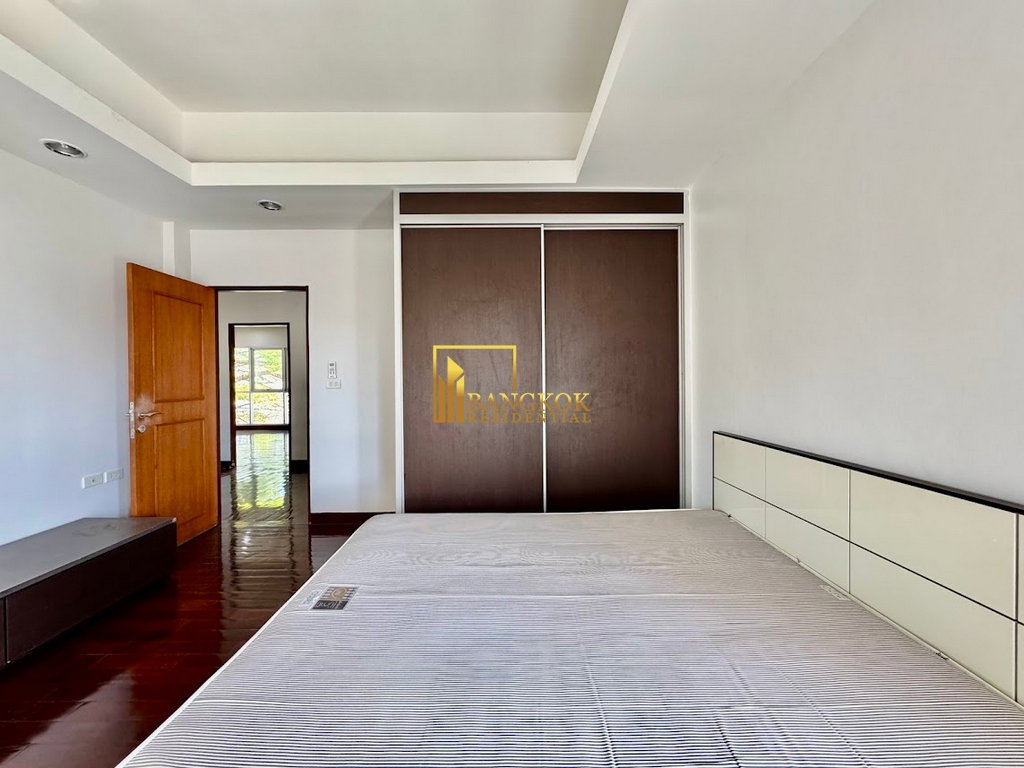 รูป Baan Sun Wichai | Spacious 4 Bed Pool Villa in Rama 9 Area - BR28064SH - รูปที่ 27/38