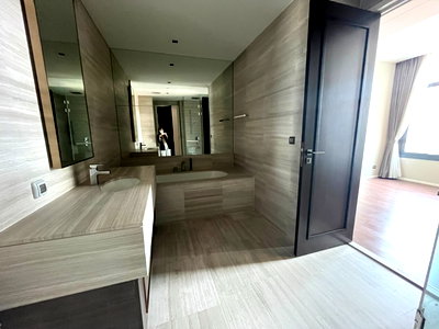 คอนโดให้เช่า : The Diplomat39 1Bedroom For Rent