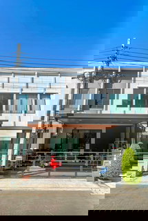 รูปภาพ ให้เช่าทาวน์โฮม 2 ชั้น Pleno รามอินทรา หน้าสวนส่วนกลาง ฟังก์ชันบ้านเดี่ยว บรรยากาศดี พร้อมอยู่ ใกล้ Fashion Island และรถไฟฟ้าสายสีชมพู