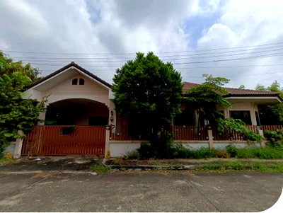 Houses for sale Muang Lop Buri Lopburi : FOR SALE  HOUSE PROPERTY  1951000 BAHT.
