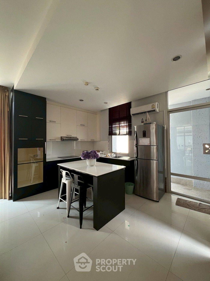 รูป วิลล่า 4-ห้องนอน ใกล้ เมืองพัทยา (ID 2684937) - รูปที่ 3/8