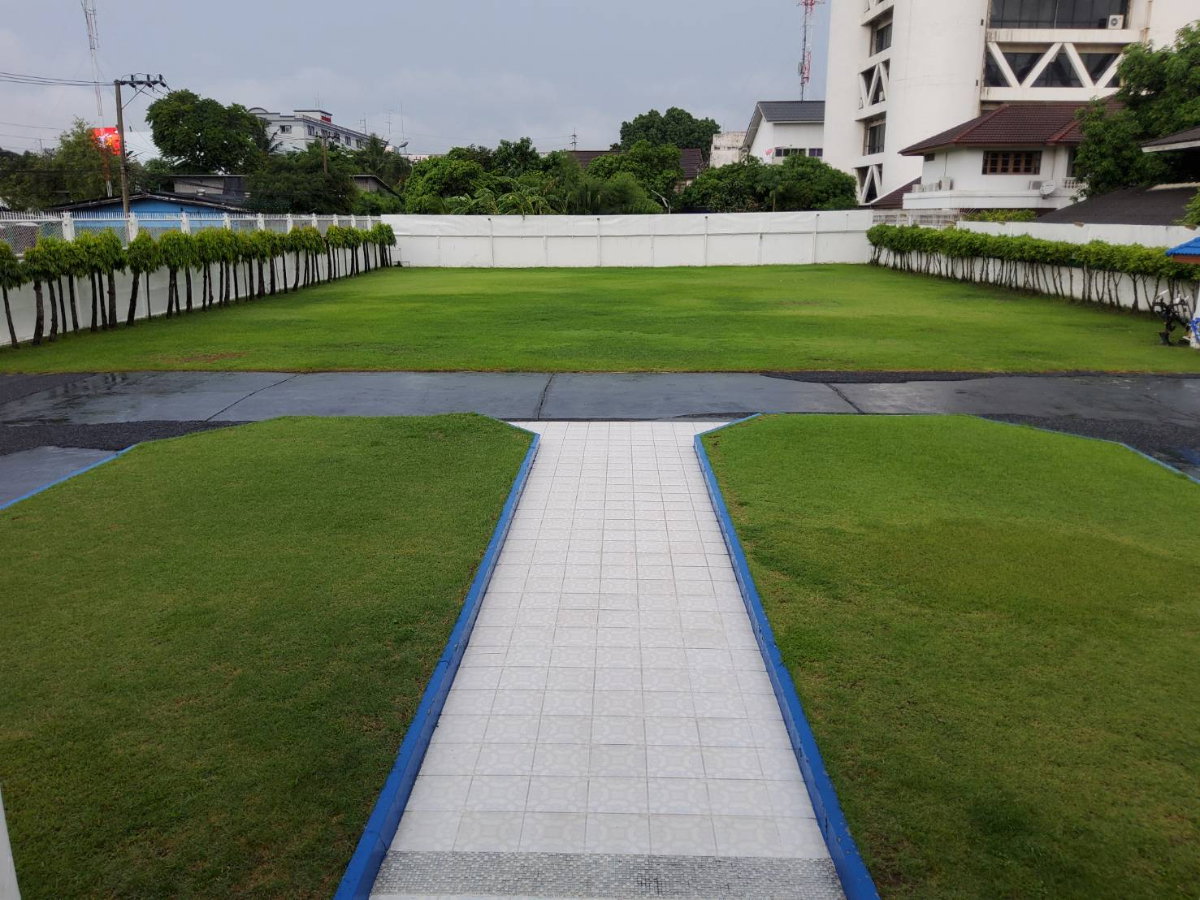 รูป แบ่งขายที่ดิน 300 ตรว. ราคาต่อรองได้ ซ.ลาดพร้าว 88/1(88ทับหนึ่ง) ซอยกว้าง เข้าซอยไปประมาณ 50 เมตร ใกล้เลียบด่วน - รูปที่ 2/4