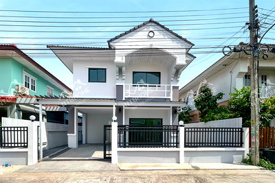 บ้านแฝด บางกรวย นนทบุรี : บุรีรมย์ วงแหวน-ปิ่นเกล้า ปรับปรุงใหม่ ต่อเติมครบพร้อมอยู่ ใกล้พลัสมอล์บางใหญ่