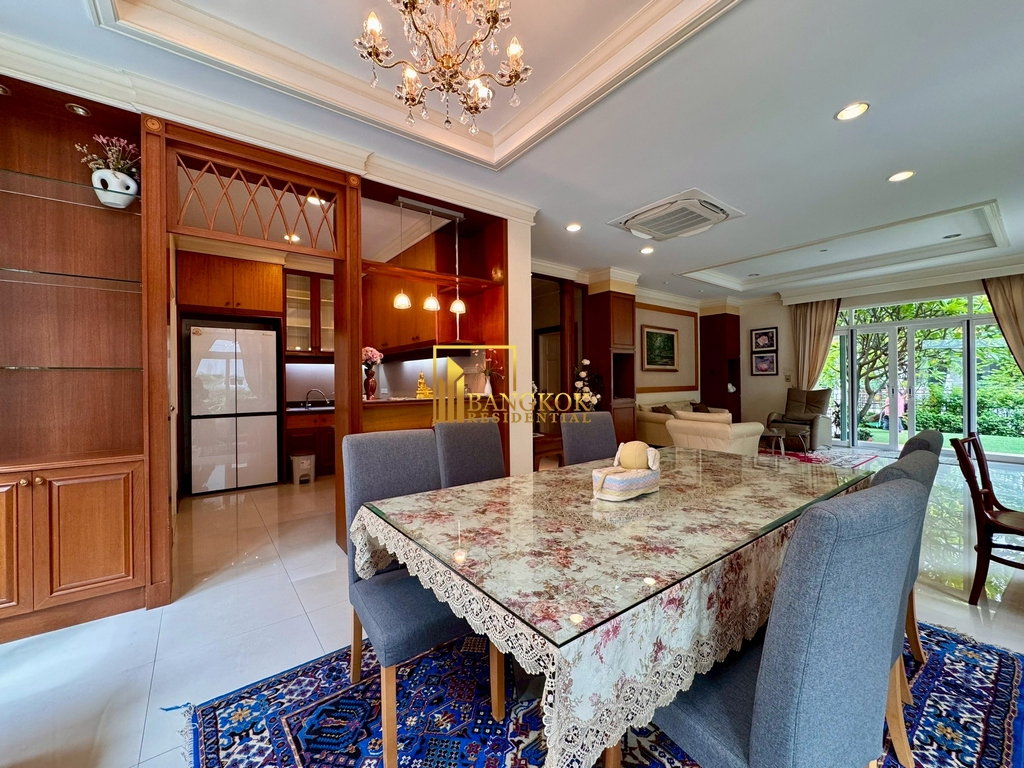 รูป Baan Pattanakarn | Spacious 4 Bedroom Luxury House For Sale - BR28159SH - รูปที่ 16/54