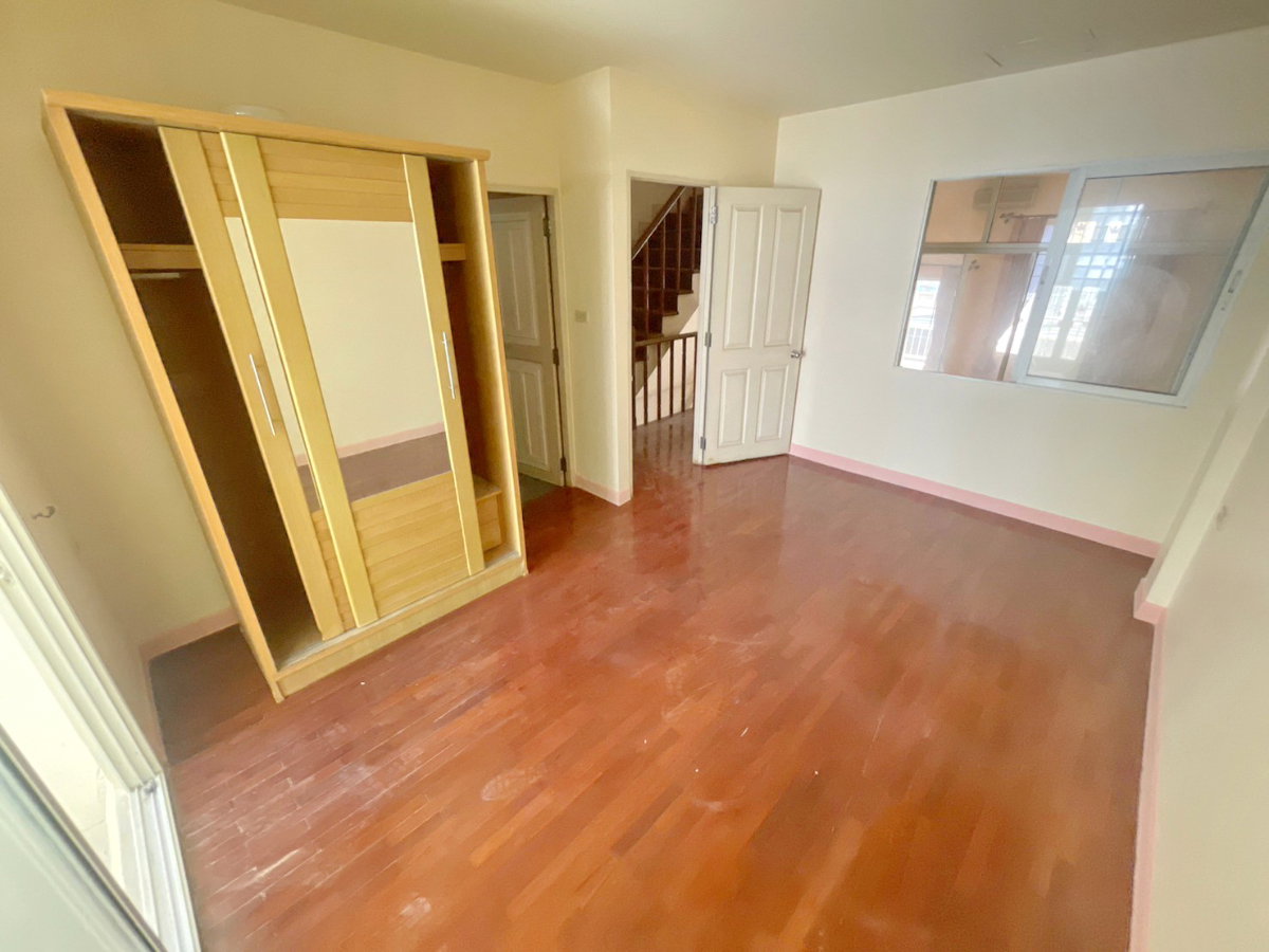 รูป HK0058♛♚ทาวน์เฮ้าส์ 3 ห้องนอน ให้เช่า⚝รัชดา-ห้วยขวาง♜MRT ห้วยขวาง∞099-5919653,065-9423251▚Line@sureresidence - รูปที่ 3/4