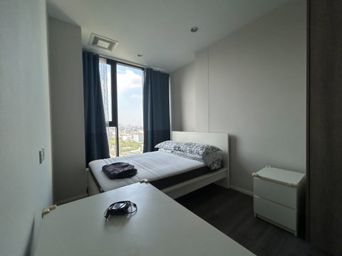 Whizdom Essence Sukhumvit ห้องสวย ราคาดี สอบถามเพิ่มเติมได้ที่ Line @condorental