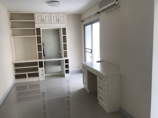 picture Noble Park Bang Phli, corner unit, ready to move in. - 2/16