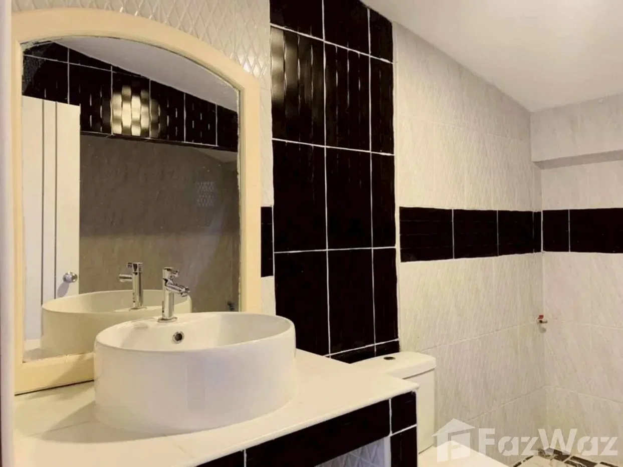 รูป บ้านเดี่ยวให้เช่า 5 ห้องนอน ในโครงการ วันทนา วิลเลจ 6176269 - รูปที่ 11/12