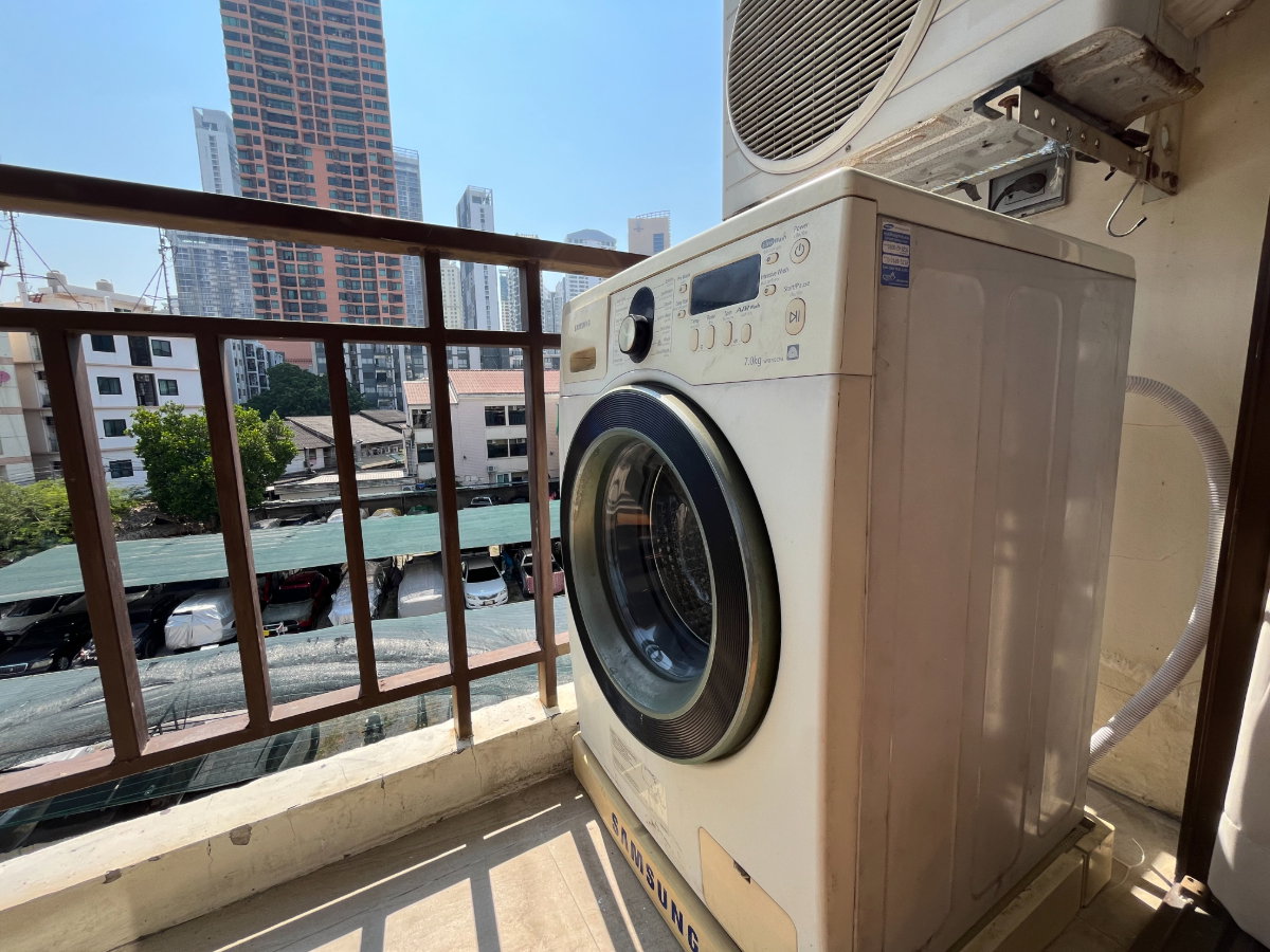 รูป Walk only 6 Minutes to MRT Queen Sirikit National Convention Center from CONDO - รูปที่ 11/20