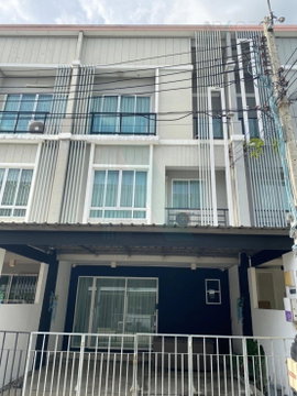 📌 For Rent 3-story Townhouse PATIO PHATTHANAKAN 38 3 bedroom 3 bathroom