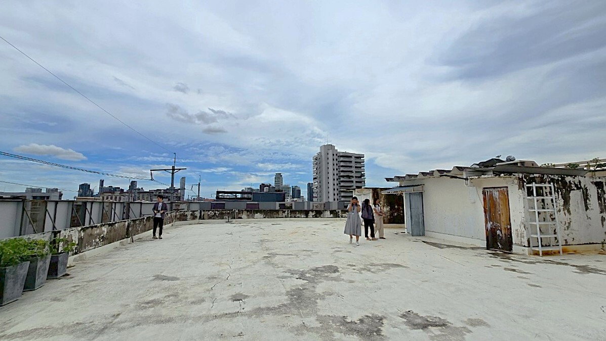 picture Commercial Building with Warehouse for Rent – Ekkamai–Phra Khanong ** NO CO-AGENT ** - 25/26