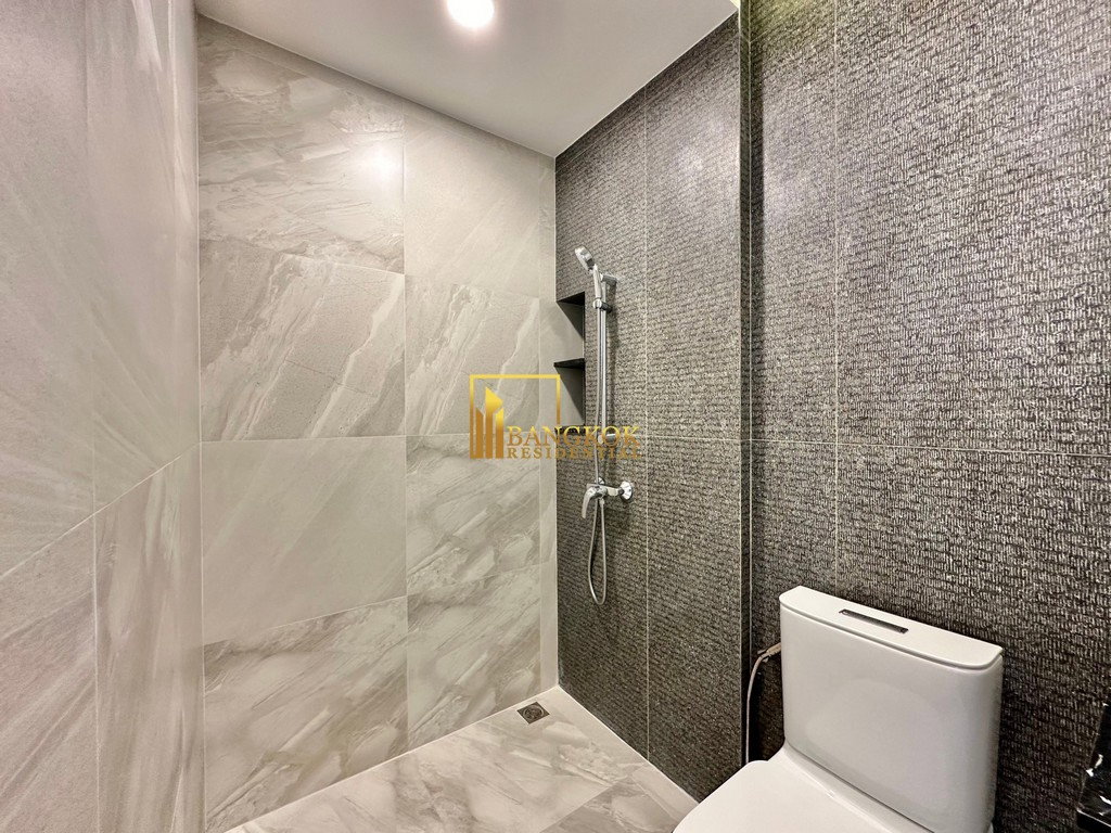 รูป Impressive 3 Bedroom Townhouse For Sale in Ekkamai Area - BR8933TH - รูปที่ 24/35