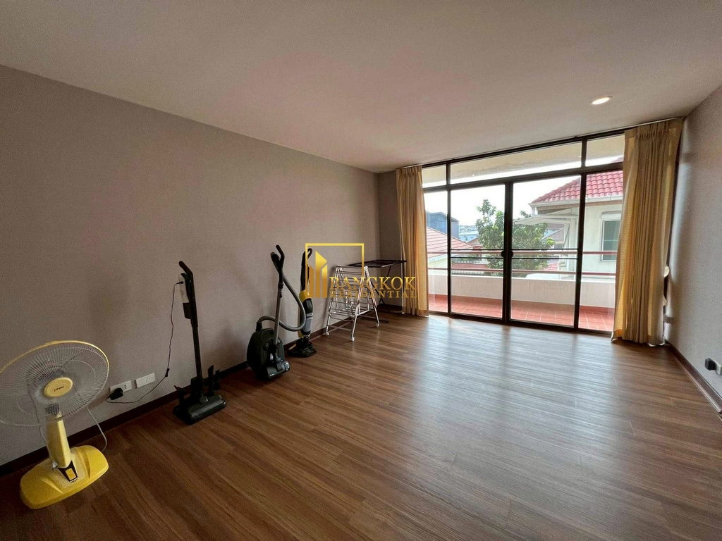 รูป Expansive 4 Bedroom Townhouse in Baan Green Town-On Nut - BR49055TH - รูปที่ 22/30