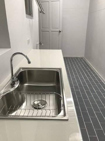 picture Noble Park Bang Phli, corner unit, ready to move in. - 8/16