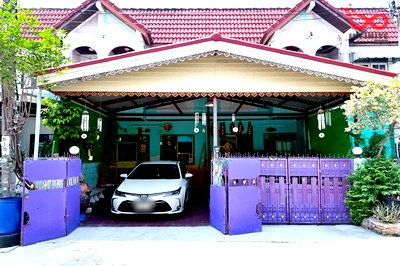 ทาวน์โฮม กรุงเทพมหานคร : ขายทาวน์เฮาส์ 2 ชั้น 40 ตร.ว. หมู่บ้านศรีเพชร เพชรเกษม 106 ใกล้มหาวิทยาลัยเอเชียอาคเนย์