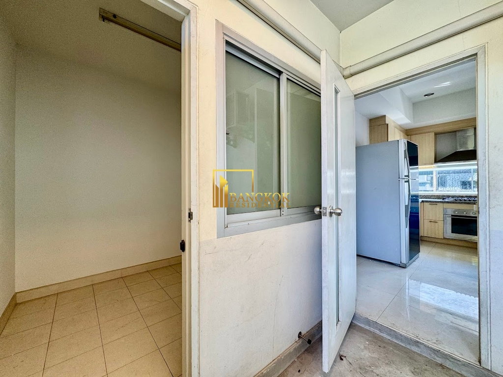 รูป Baan Sun Wichai | Spacious 4 Bed Pool Villa in Rama 9 Area - BR28064SH - รูปที่ 31/38