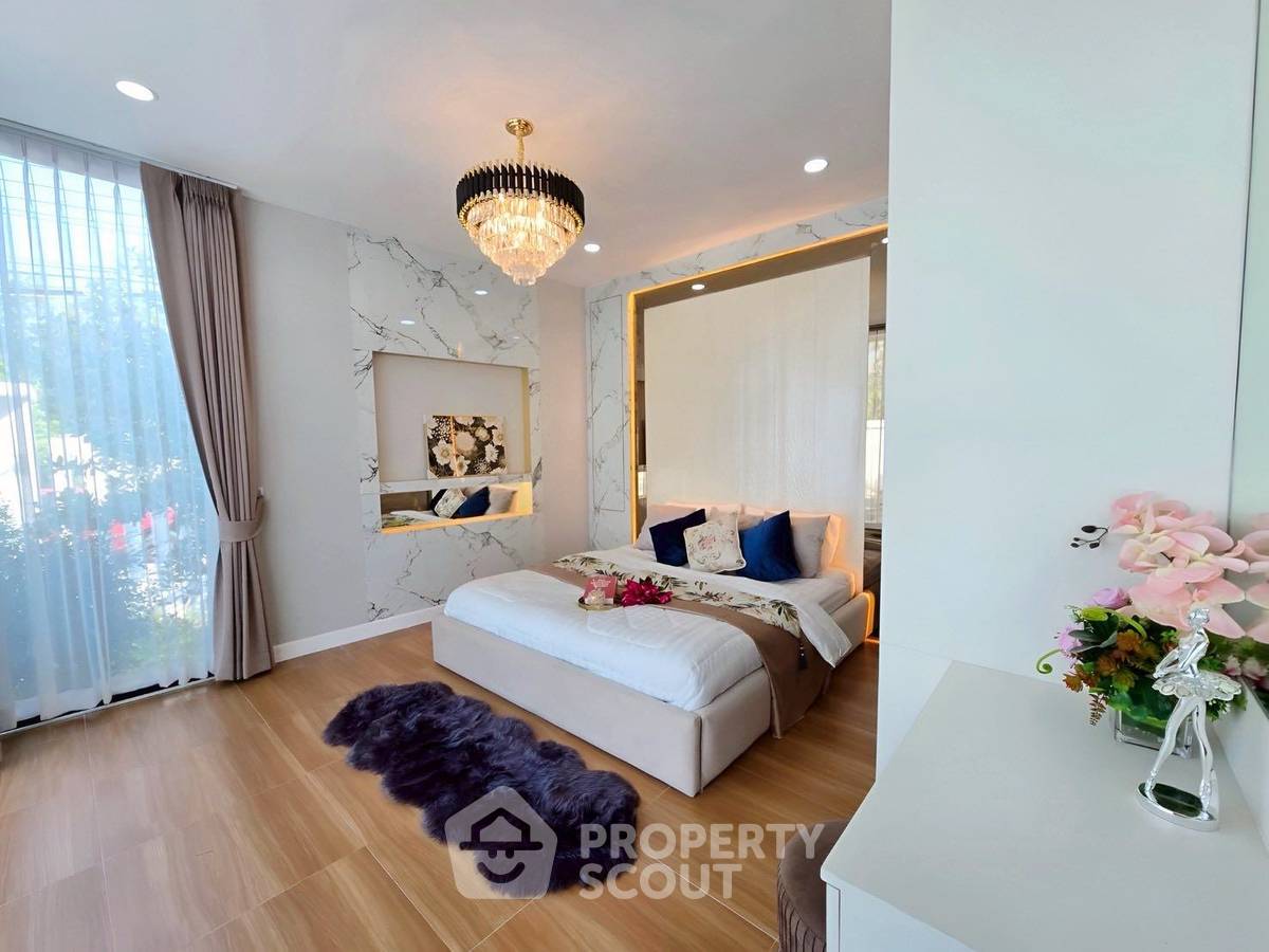 picture 3-BR Villa close to Pattaya (ID 2798197) - 15/20