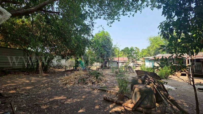 รูป ที่ดิน 1 ไร่ 15 ตารางวา พร้อมสิ่งปลูกสร้าง บางซื่อ ราคาถูกมาก - รูปที่ 7/10