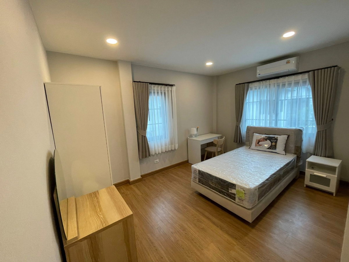 picture RS5773 House for Rent at Centro Bangna: Modern Style Detached House with Complete Functionality and Spacious Living - 8/13
