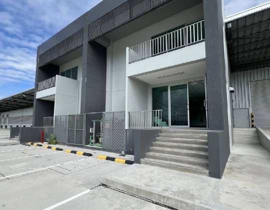 รูป ให้เช่าโกดัง โรงงาน พร้อม Office 2 ชั้น  เขต Free Zone ขอใบอนุญาต รง.4 ได้ มีว่าง 2 ยูนิต / ทำเล บางนา ตราด กม.46 / รถเทรลเลอร์ 40 ฟุต เข้าออกได้ - รูปที่ 1/8