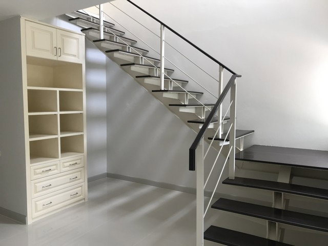 picture Noble Park Bang Phli, corner unit, ready to move in. - 3/16