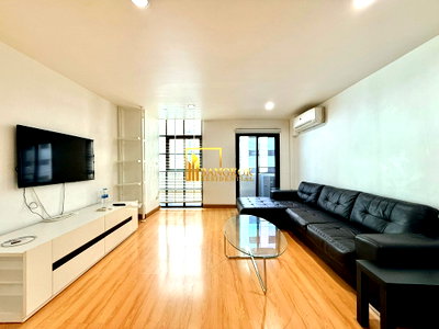 คอนโดให้เช่า : Silom Terrace | Spacious 2 Bedroom Property For Rent in Silom - BR5987CD