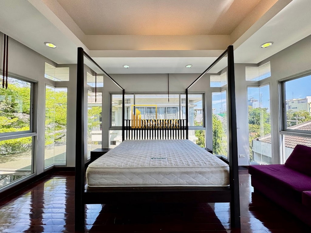 รูป Baan Sun Wichai | Spacious 4 Bed Pool Villa in Rama 9 Area - BR28064SH - รูปที่ 17/38