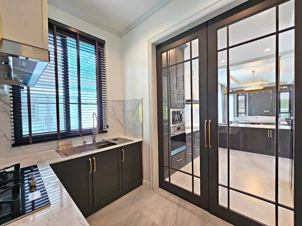 รูป ขายพูลวิลล่าสร้างใหม่ 5 ห้องนอน 6 ห้องน้ำ พร้อมสระว่ายน้ำระบบเกลือ โซนกาดฝรั่ง หางดง-เชียงใหม่ (H417) T.0946511456 - รูปที่ 18/19