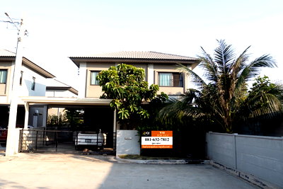 บ้านเดี่ยว โรงเรียนนวมินทราชินูทิศ เบญจมราชาลัย : ขายบ้านเดี่ยว 2 ชั้น หมู่บ้านแกรนด์พลีโน่ รามอินทรา-วงแหวน หลังมุม พร้อมอยู่#LB07 – 001190