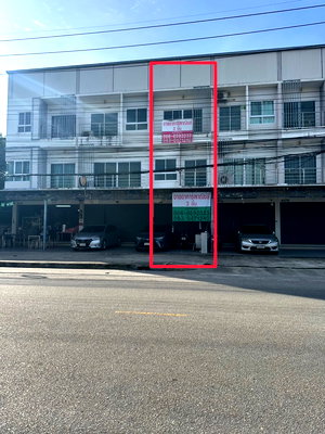 อาคารพาณิชย์ ศาลากลางจังหวัดระยอง : ขายอาคารพาณิชย์ 3 ชั้น 1 คูหา 3ห้องนอน 4 ห้องน้ำ