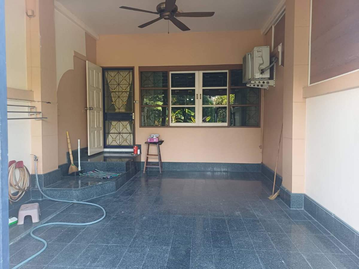 รูป ให้เช่าทาวน์เฮ้าส์ 3 ชั้น ม.มั่งมีซิตี้ - รูปที่ 2/23