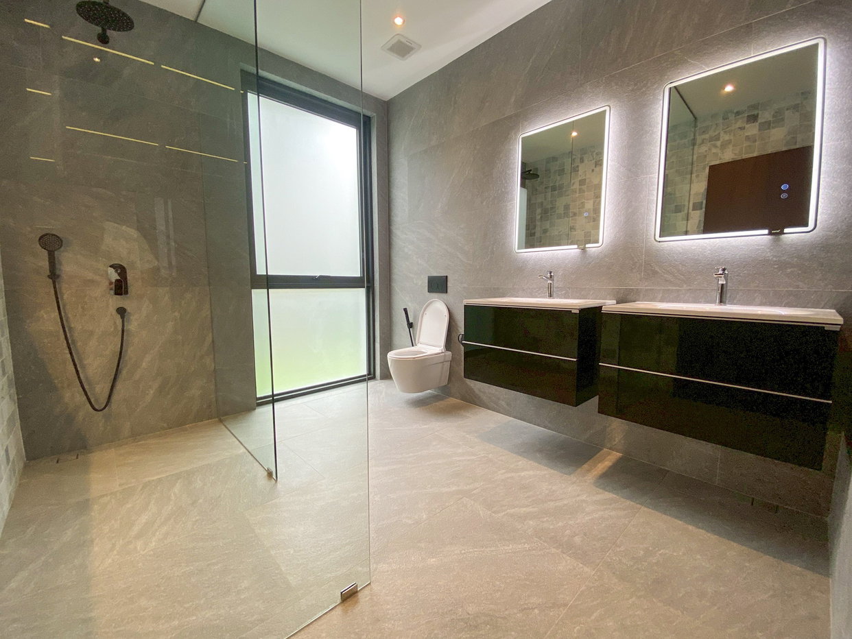 รูป 6 Bedroom Luxury Pool Villa for Sale East Pattaya - รูปที่ 10/15