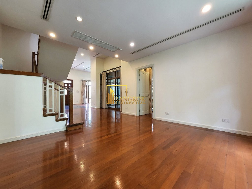 รูป Baan Sansiri 67 | Impressive 4 Bedroom Luxury House For Rent - BR8408SH - รูปที่ 14/48