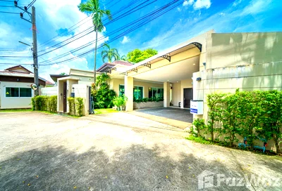 Houses for sale Phuket : 4 Bedroom Villa for sale in Rawai, Phuket  6175643