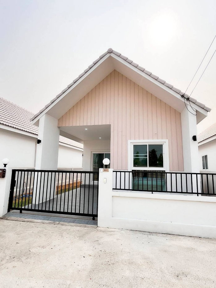 รูป ขายบ้านนอกโครงการ สไตล์มินิมอลนอร์ดิก โซนหางดง ถนนคันคลอง เชียงใหม่ ตรงข้ามทางเข้า รร.นานาชาติปัญญาเด่น (H416) T.0946511456 - รูปที่ 1/10