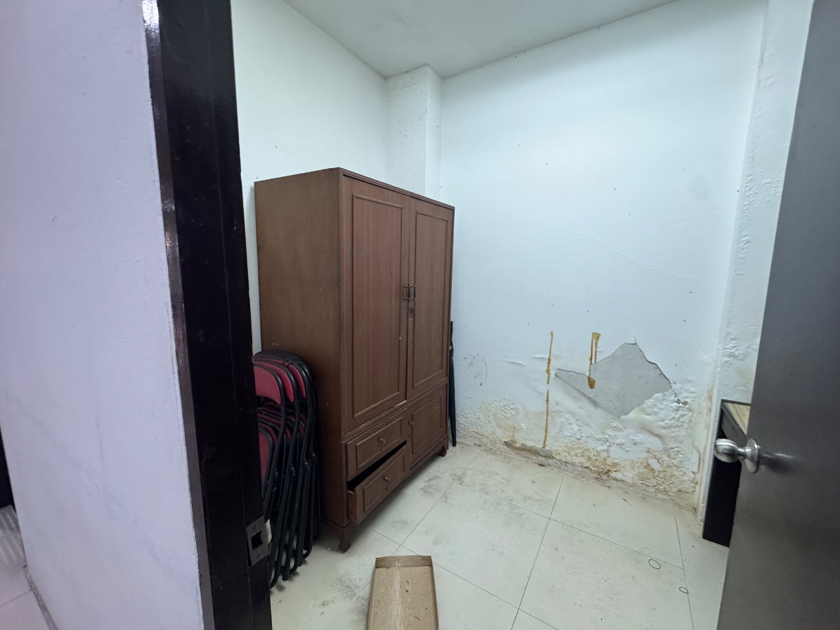 รูป ให้เช่า Townhouse ติด Makro สาทร 32ตร.วา 4ชั้น 5 ห้องนอน 4ห้องน้ำ 50,000 บาท - รูปที่ 8/25