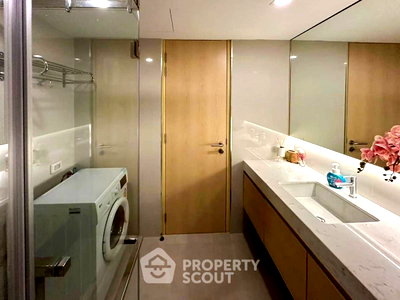 เช่าคอนโด BTS เซนต์หลุยส์ : คอนโด 4 ห้องนอน 113 ตร.ม. ชั้น 18 Silom Suite ใกล้ BTS เซนต์หลุยส์ 60 ม. (ID 2798026)