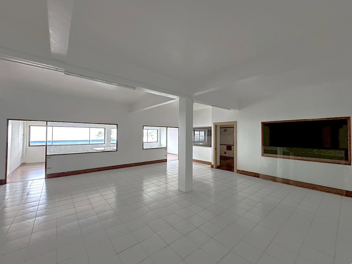 picture Commercial Building with Warehouse for Rent – Ekkamai–Phra Khanong ** NO CO-AGENT ** - 4/26