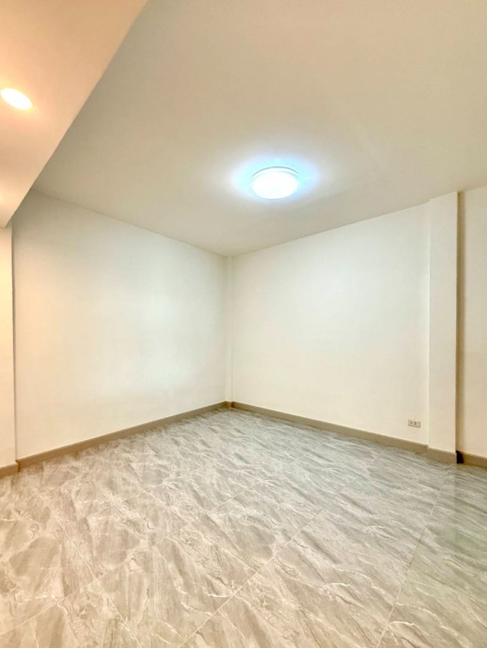 รูป ขายบ้าน รีโนเวทใหม่ หมู่บ้านแสงอรุณ รามอินทรา 68 เนื้อที่ 43 ตร.ว. 3 นอน 2 น้ำ ใกล้รถไฟฟ้าสายสีชมพู สถานีนพรัตน์ ทำเลศักยภาพ พร้อมอยู่ - รูปที่ 24/27