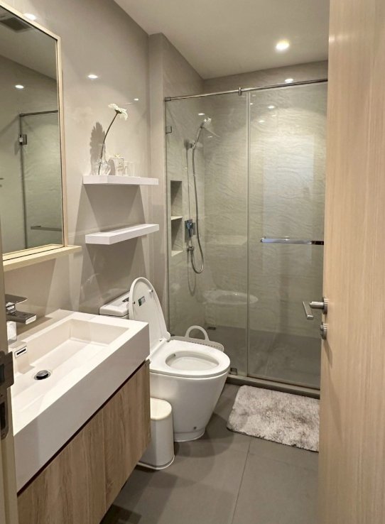 รูป 🚇 Condo for Rent | Ekkamai | Easy Commute, Easy Living | Near BTS Ekkamai | 65,000 THB/Month | คอนโดเอกมัย เดินทางง่าย ใกล้ BTS ใช้ชีวิตคล่องตัว เหมาะคนทำงาน ⸻LTH14963 - รูปที่ 2/5