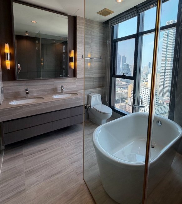 รูป 💼 Luxury Condo for Sale | Sathorn | Perfect Home for City Professionals | Near BTS Surasak | 22,900,000 THB -; LTH14965 - รูปที่ 6/6