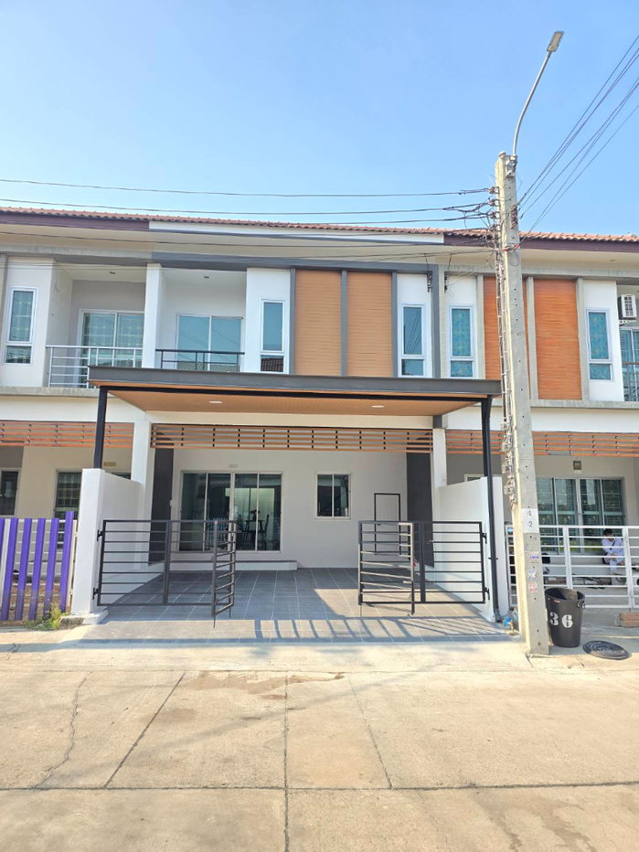 รูป ทาวน์โฮม 2 ชั้น หมู่บ้านราชพฤกษ์ สุวรรณภูมิ–ลาดกระบัง เฟส 2 ซอยฉลองกรุง 61 ใกล้สนามบินสุวรรณภูมิ รีโนเวทใหม่ มีเฟอร์นิเจอร์ - รูปที่ 2/36