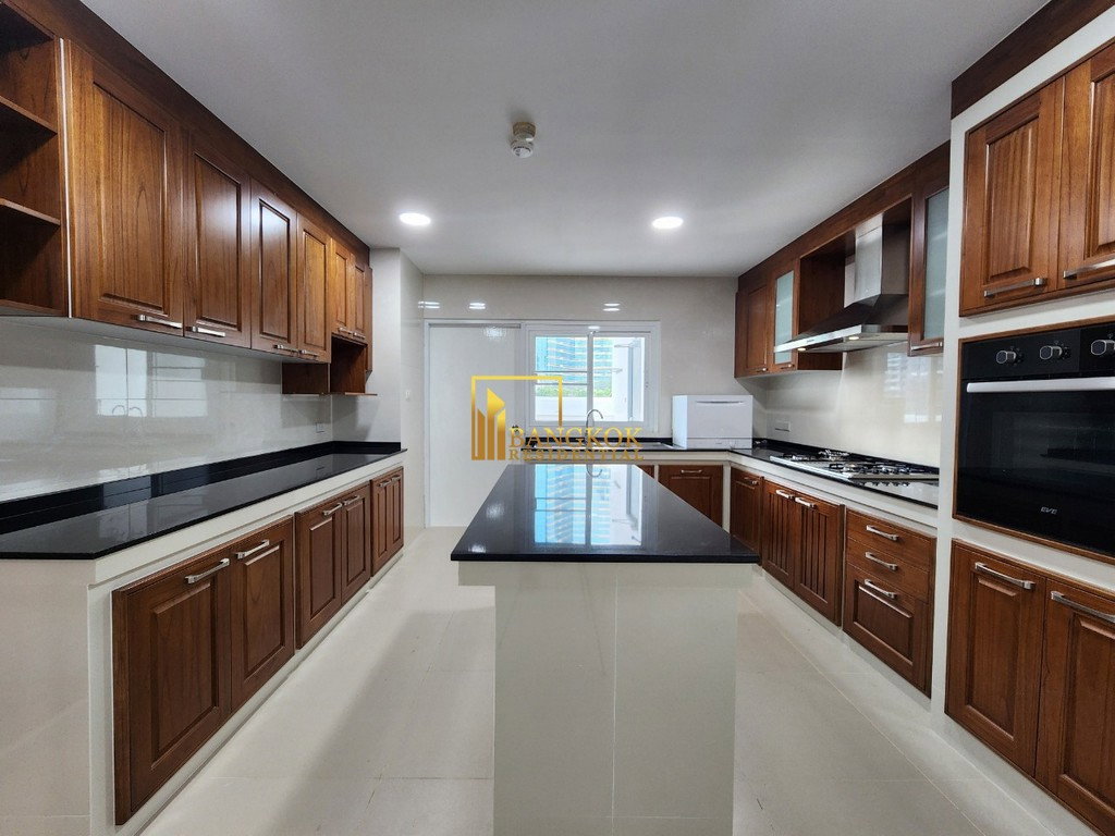 รูป Renovated 3 Bedroom Luxury Apartment For Rent in Asoke - BR20929AP - รูปที่ 16/48