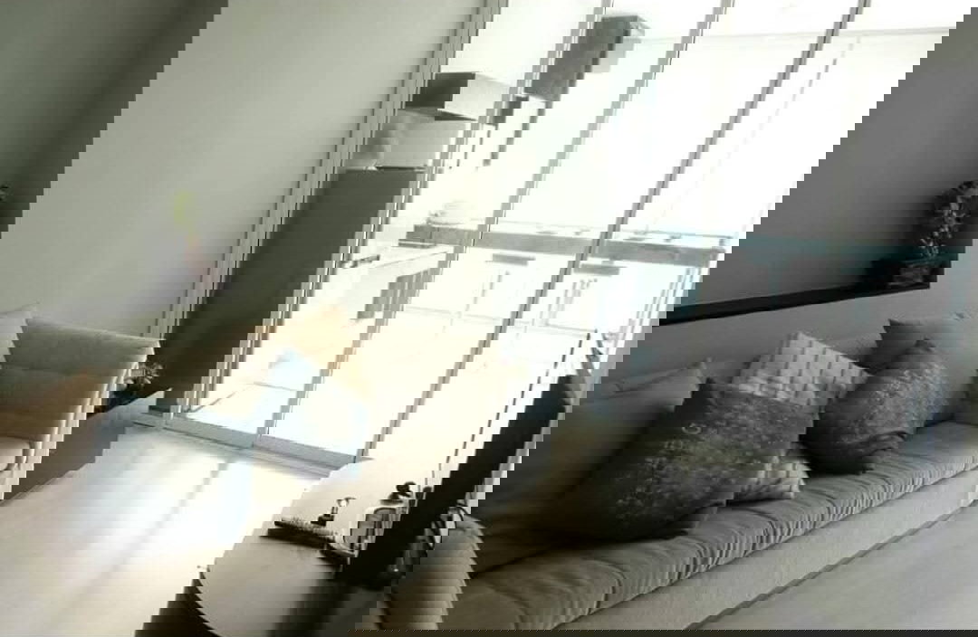 picture Rhythm Sukhumvit 44/1 | 0m to BTS Phra Khanong | Spacious 45 sq.m. | 25,000 THB - 17/19