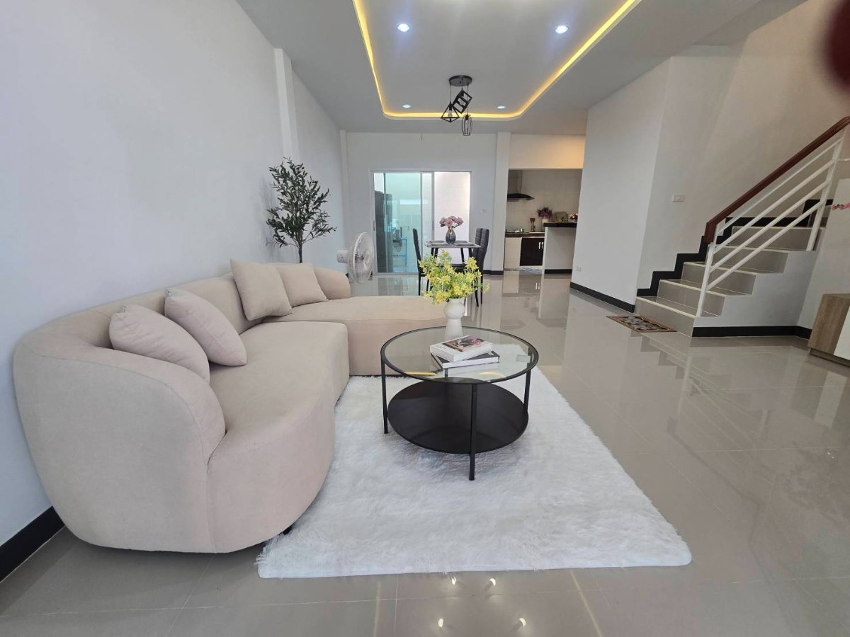 รูป ทาวน์โฮม 2 ชั้น หมู่บ้านราชพฤกษ์ สุวรรณภูมิ–ลาดกระบัง เฟส 2 ซอยฉลองกรุง 61 ใกล้สนามบินสุวรรณภูมิ รีโนเวทใหม่ มีเฟอร์นิเจอร์ - รูปที่ 7/36